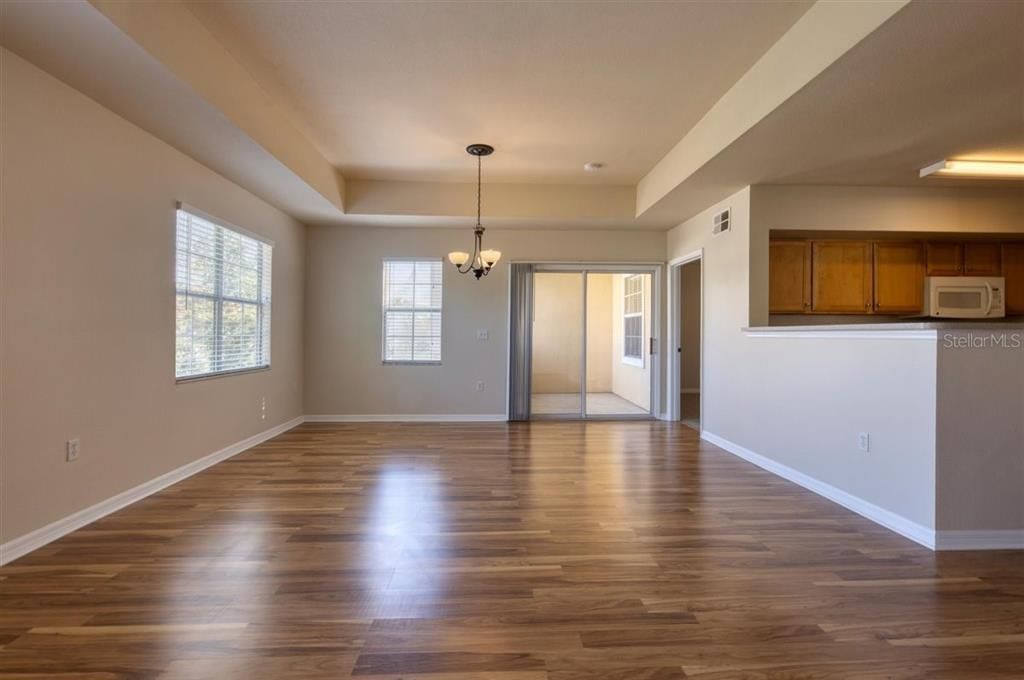 В аренду: $1,795 (2 спален, 2 ванн, 1058 Квадратных фут)