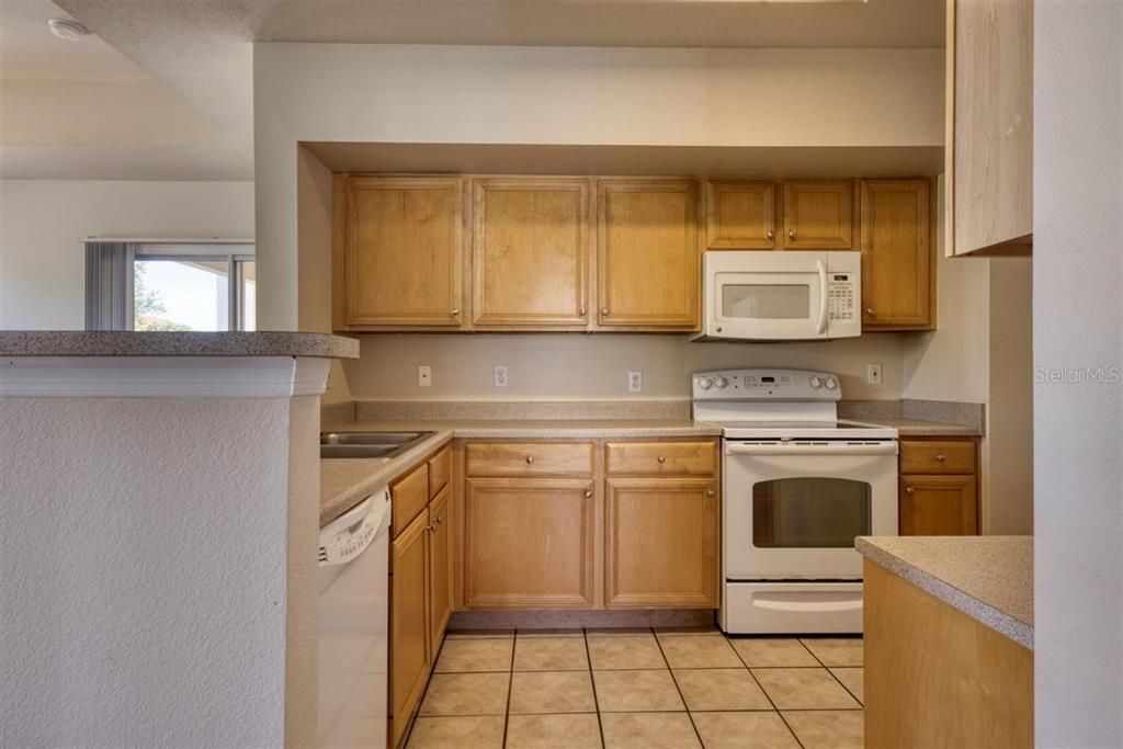 В аренду: $1,795 (2 спален, 2 ванн, 1058 Квадратных фут)