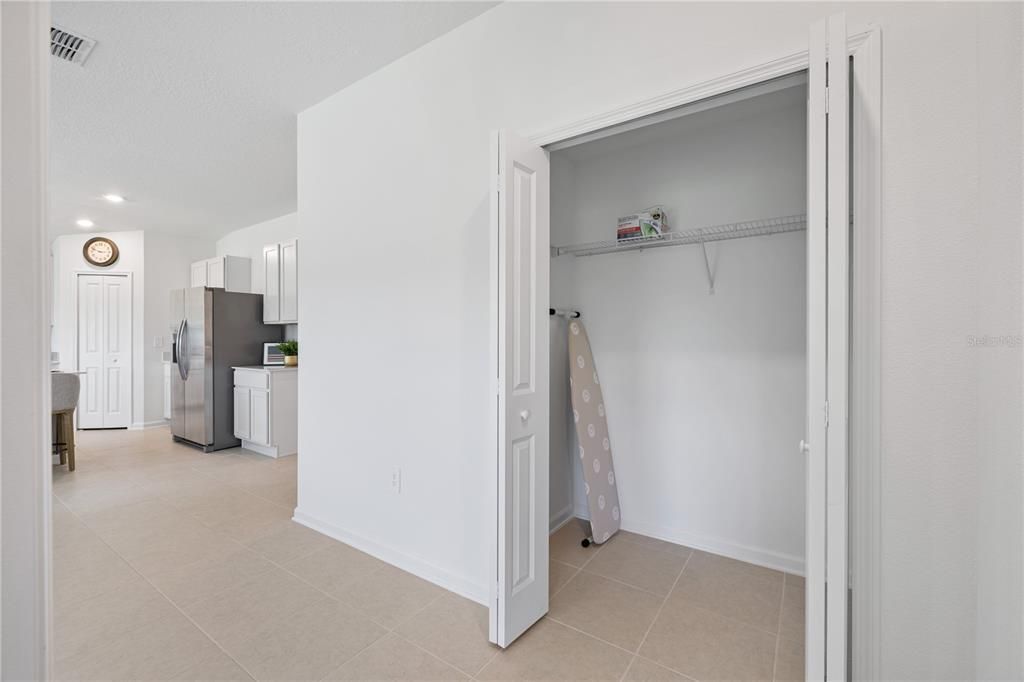 For Sale: $425,000 (4 beds, 2 baths, 1824 Square Feet)