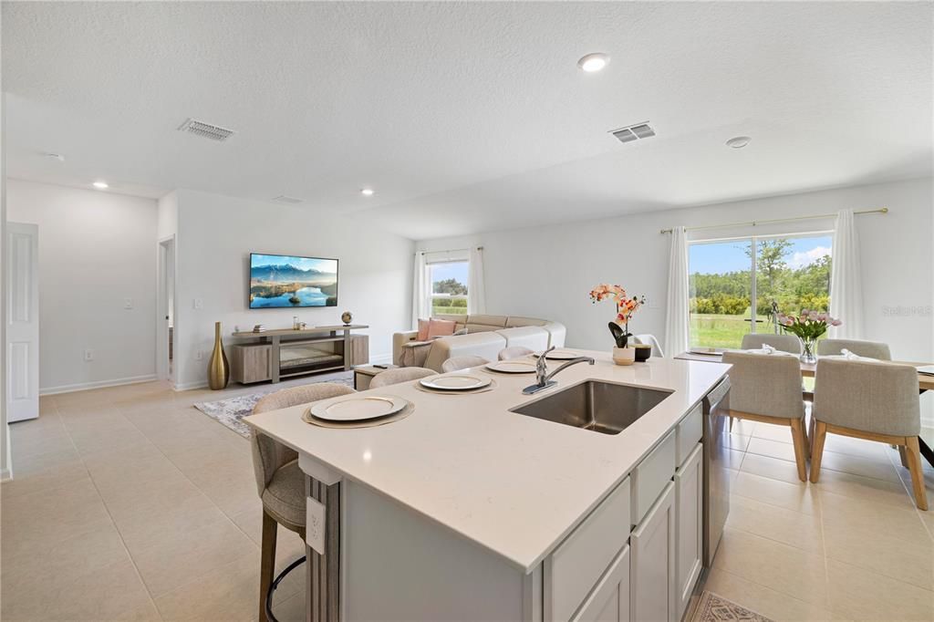 For Sale: $425,000 (4 beds, 2 baths, 1824 Square Feet)