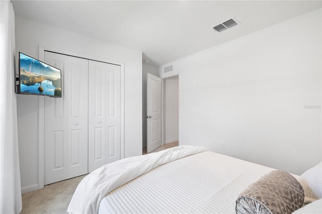 For Sale: $425,000 (4 beds, 2 baths, 1824 Square Feet)