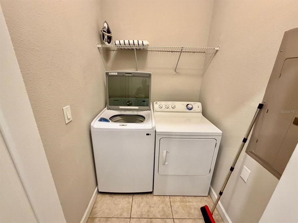 En Renta: $2,750 (5 camas, 4 baños, 2024 Pies cuadrados)