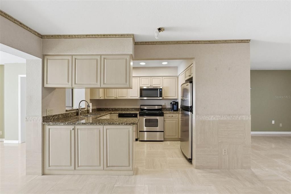 For Sale: $225,000 (3 beds, 2 baths, 1540 Square Feet)