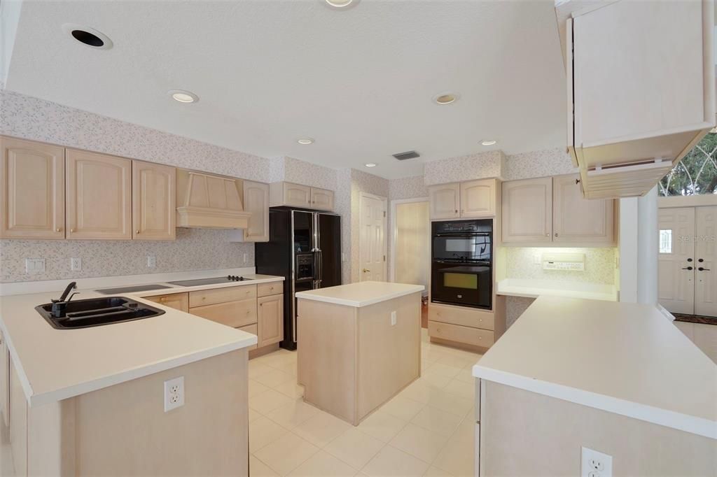 For Sale: $974,500 (4 beds, 3 baths, 3430 Square Feet)