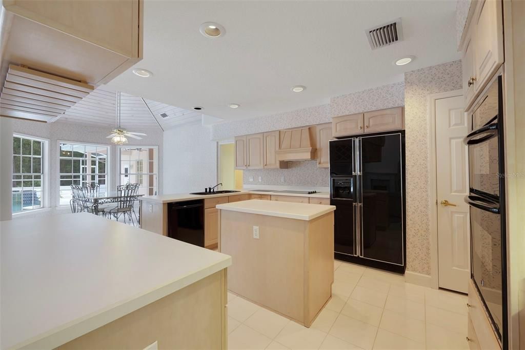 For Sale: $974,500 (4 beds, 3 baths, 3430 Square Feet)