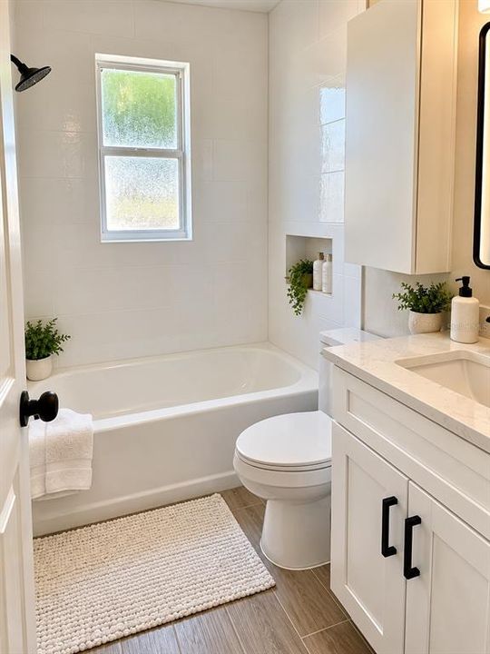 For Sale: $249,900 (2 beds, 1 baths, 960 Square Feet)