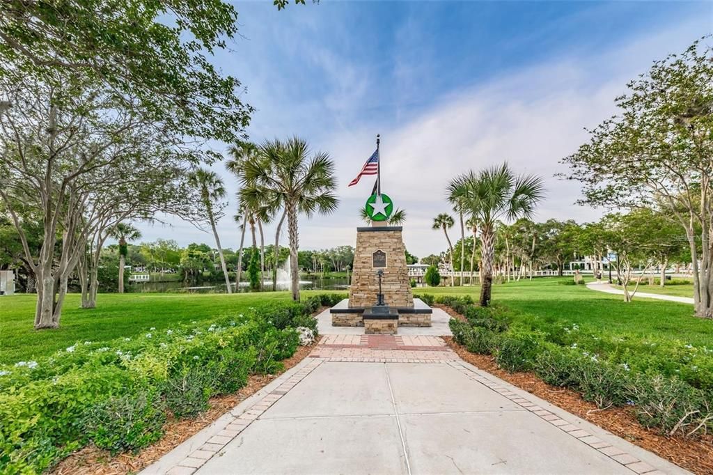 For Sale: $249,900 (2 beds, 1 baths, 960 Square Feet)