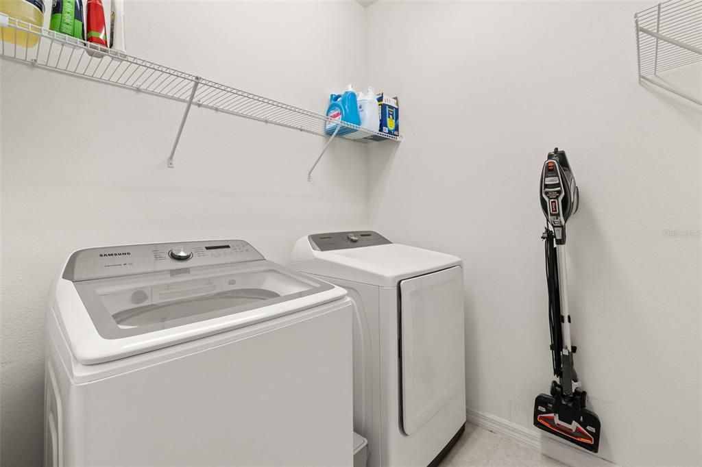 For Sale: $419,500 (4 beds, 2 baths, 2004 Square Feet)