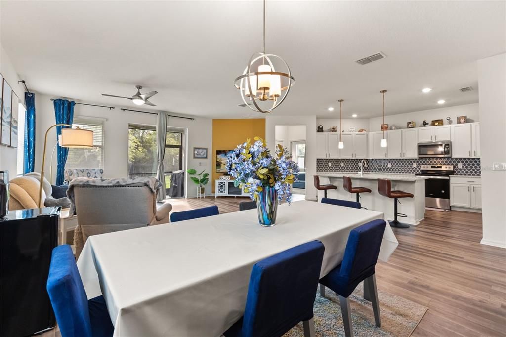 For Sale: $419,500 (4 beds, 2 baths, 2004 Square Feet)