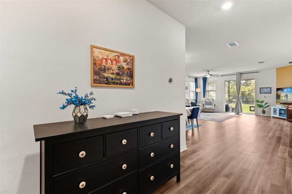 For Sale: $419,500 (4 beds, 2 baths, 2004 Square Feet)