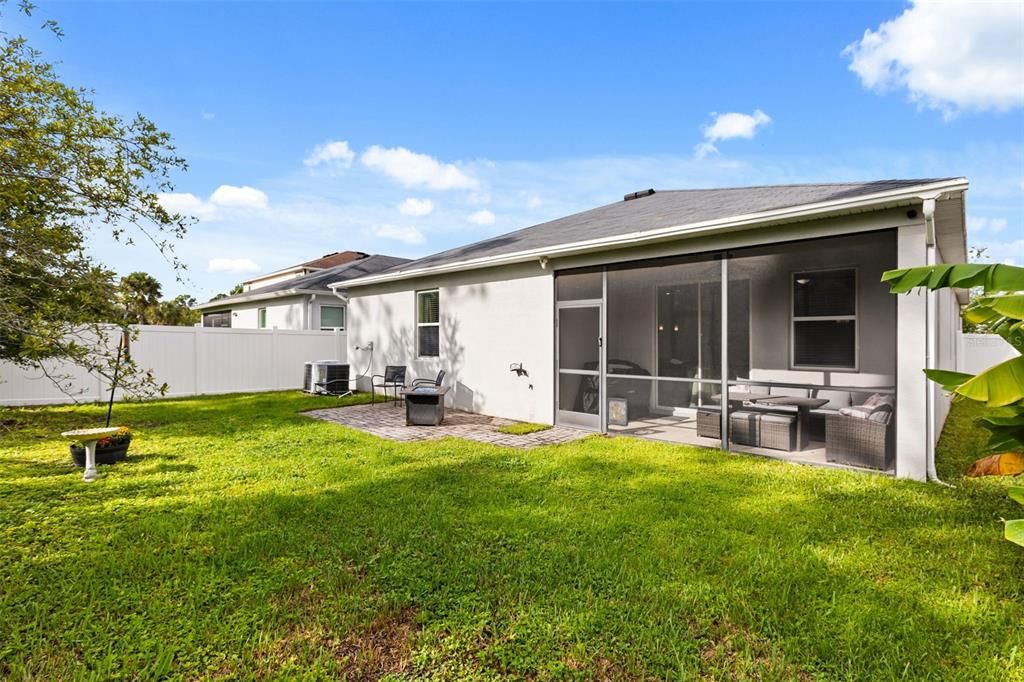 For Sale: $419,500 (4 beds, 2 baths, 2004 Square Feet)