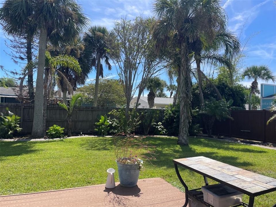 For Sale: $425,000 (2 beds, 2 baths, 1016 Square Feet)