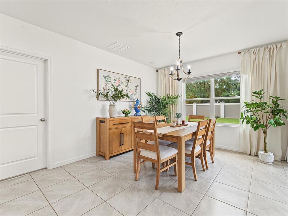 En Venta: $384,900 (3 camas, 2 baños, 1672 Pies cuadrados)