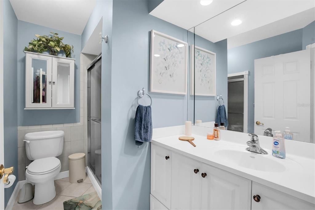 For Sale: $190,000 (2 beds, 2 baths, 1060 Square Feet)