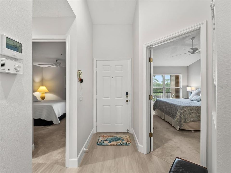 For Sale: $339,900 (2 beds, 2 baths, 1210 Square Feet)