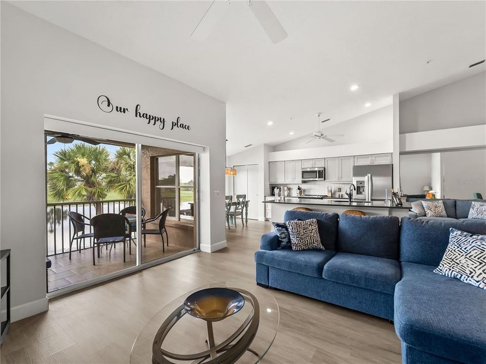 For Sale: $339,900 (2 beds, 2 baths, 1210 Square Feet)