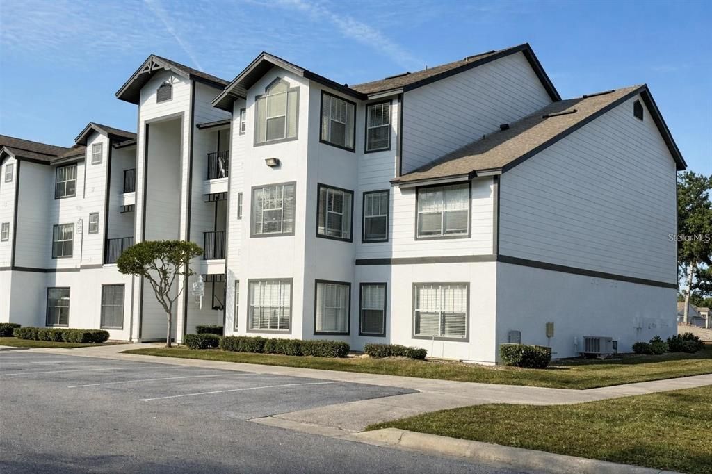 For Rent: $1,400 (2 beds, 2 baths, 1026 Square Feet)