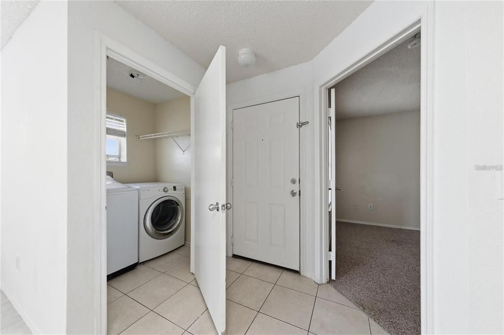 For Rent: $1,400 (2 beds, 2 baths, 1026 Square Feet)