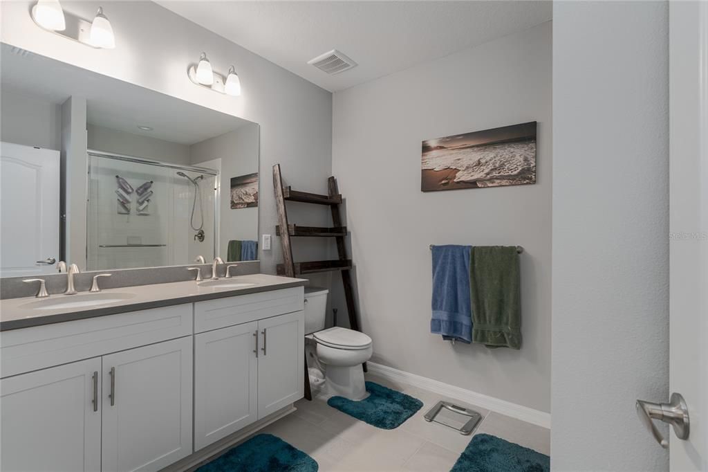 For Rent: $2,500 (3 beds, 2 baths, 1822 Square Feet)