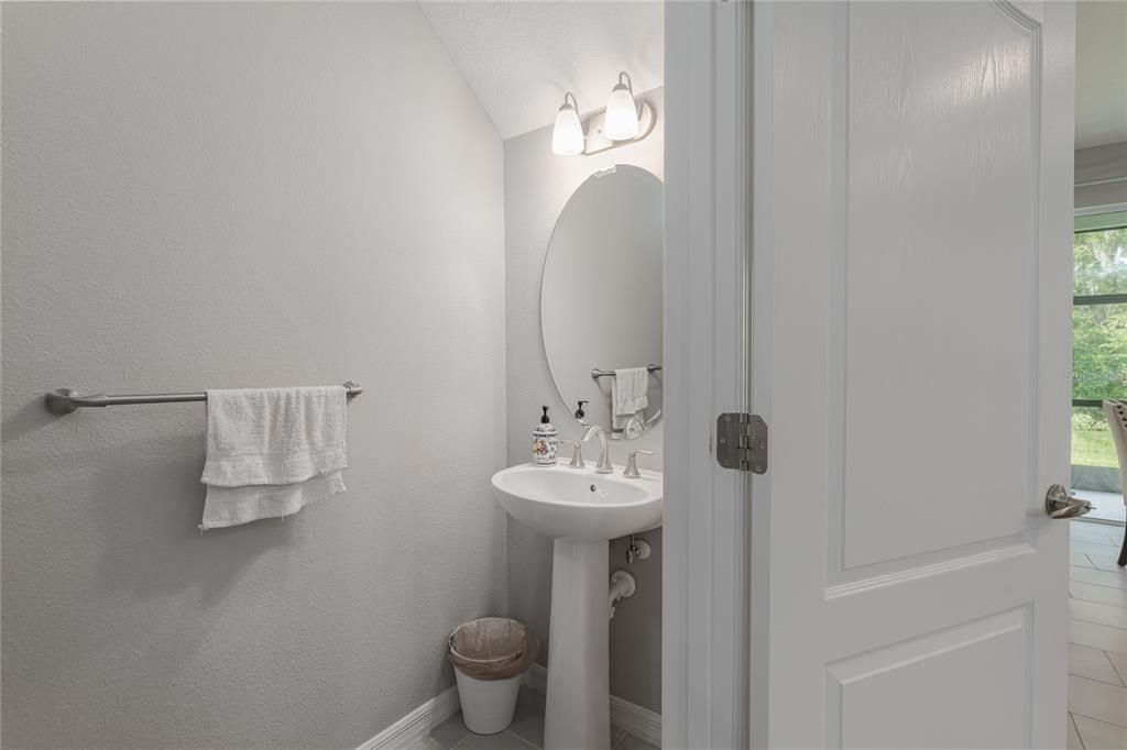 For Rent: $2,500 (3 beds, 2 baths, 1822 Square Feet)