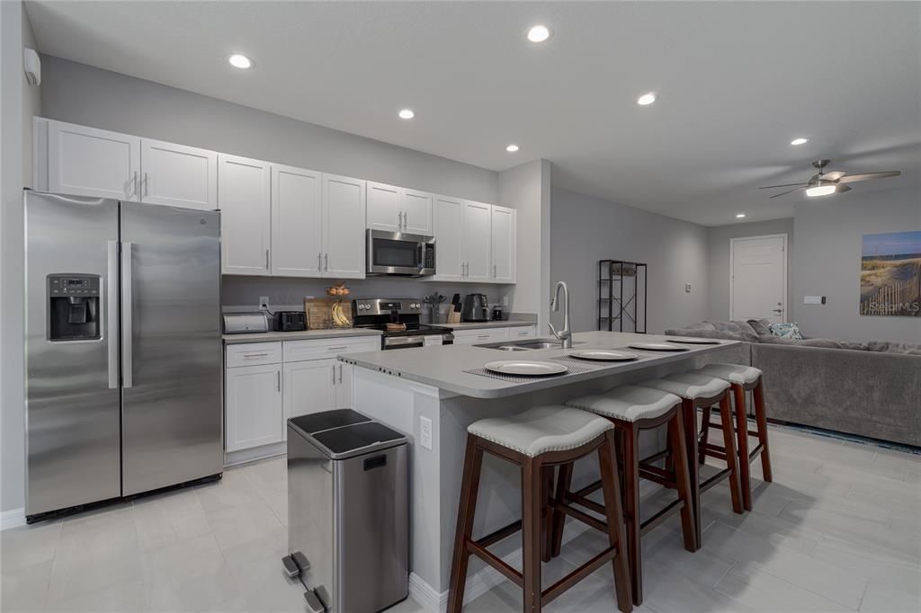For Rent: $2,500 (3 beds, 2 baths, 1822 Square Feet)