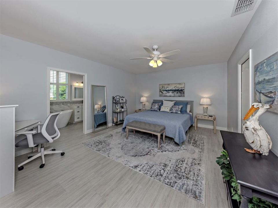 For Sale: $399,000 (2 beds, 2 baths, 1738 Square Feet)