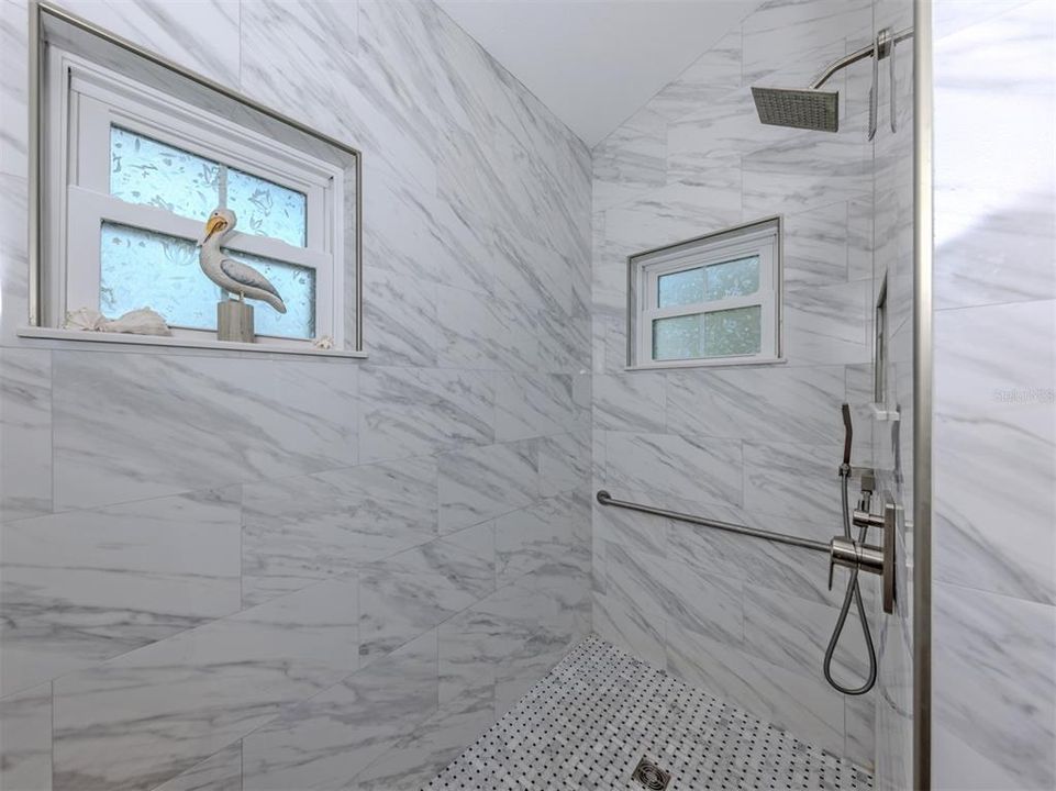 For Sale: $399,000 (2 beds, 2 baths, 1738 Square Feet)