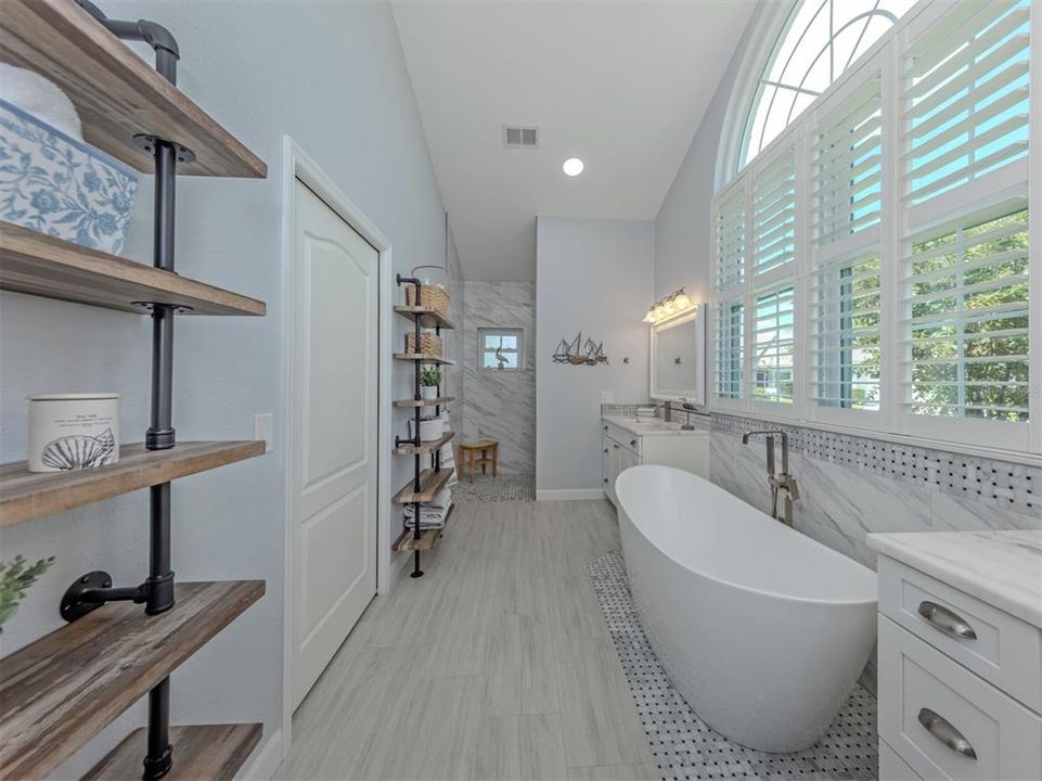 For Sale: $399,000 (2 beds, 2 baths, 1738 Square Feet)