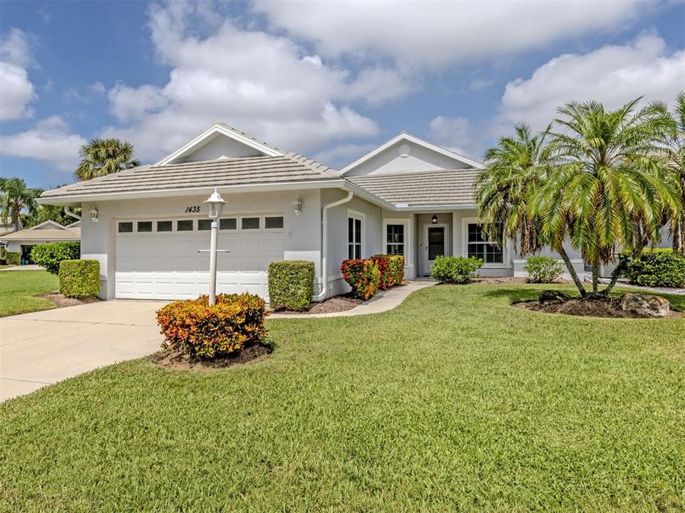 For Sale: $399,000 (2 beds, 2 baths, 1738 Square Feet)