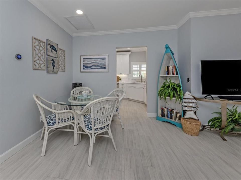 For Sale: $399,000 (2 beds, 2 baths, 1738 Square Feet)