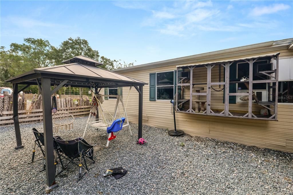 For Sale: $199,000 (4 beds, 2 baths, 2172 Square Feet)