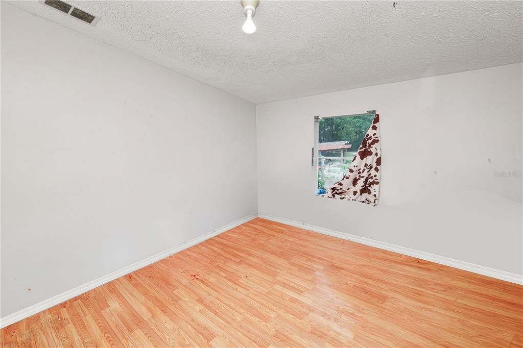 For Sale: $199,000 (4 beds, 2 baths, 2172 Square Feet)