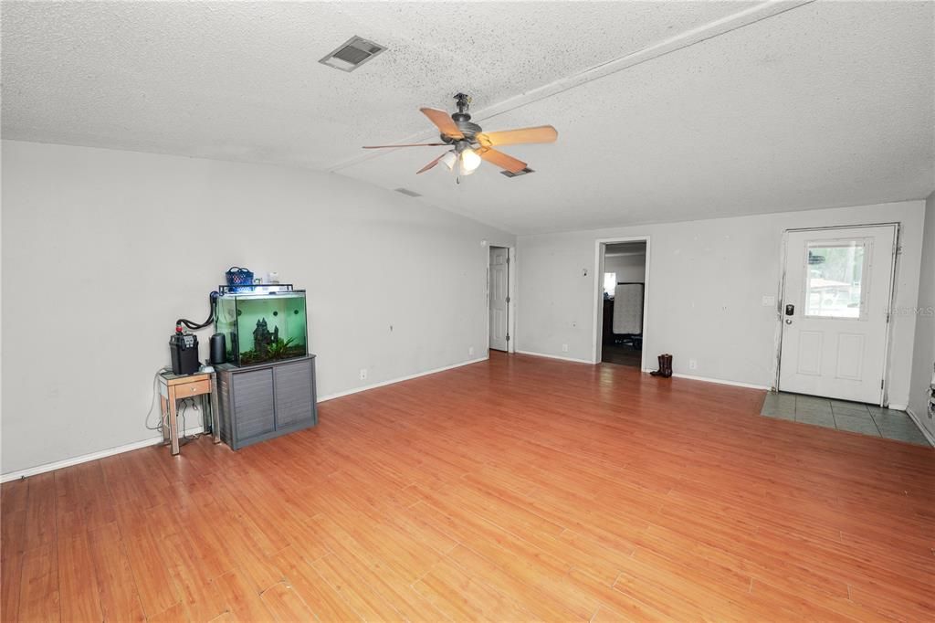 For Sale: $199,000 (4 beds, 2 baths, 2172 Square Feet)