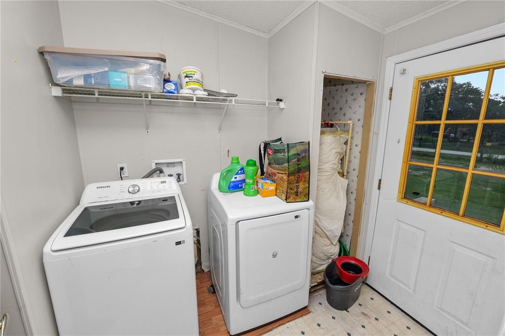 For Sale: $199,000 (4 beds, 2 baths, 2172 Square Feet)