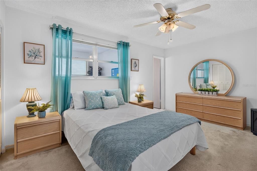 For Rent: $2,100 (2 beds, 2 baths, 1120 Square Feet)