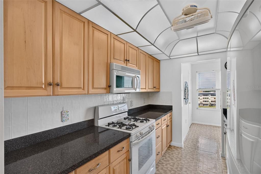 For Rent: $2,100 (2 beds, 2 baths, 1120 Square Feet)