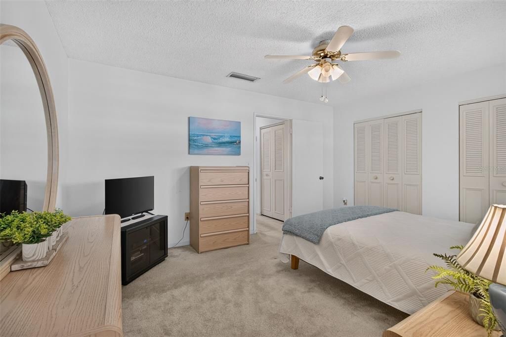 For Rent: $2,100 (2 beds, 2 baths, 1120 Square Feet)