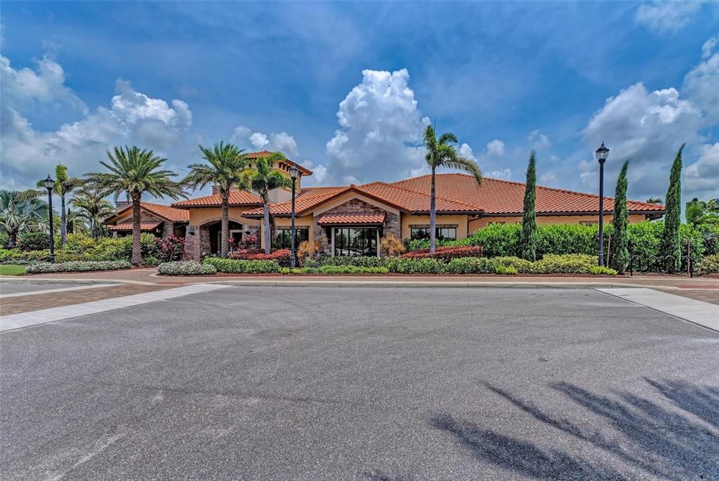 For Sale: $499,000 (2 beds, 2 baths, 1684 Square Feet)