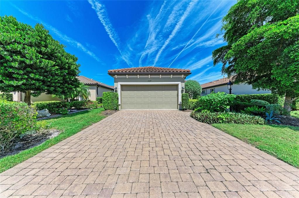 For Sale: $499,000 (2 beds, 2 baths, 1684 Square Feet)