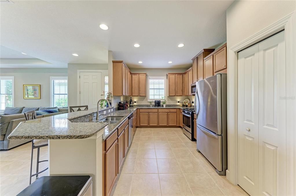 For Sale: $499,000 (2 beds, 2 baths, 1684 Square Feet)