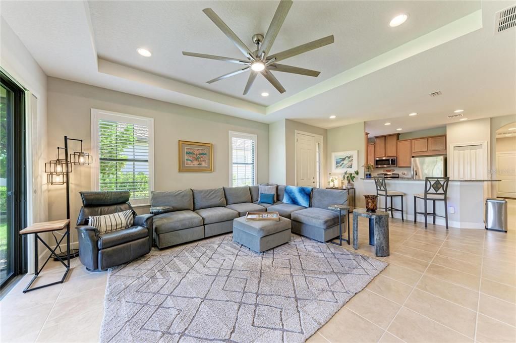 For Sale: $499,000 (2 beds, 2 baths, 1684 Square Feet)