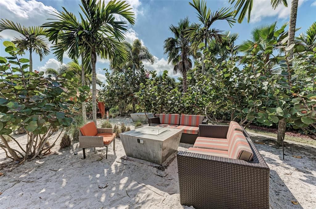 For Sale: $499,000 (2 beds, 2 baths, 1684 Square Feet)
