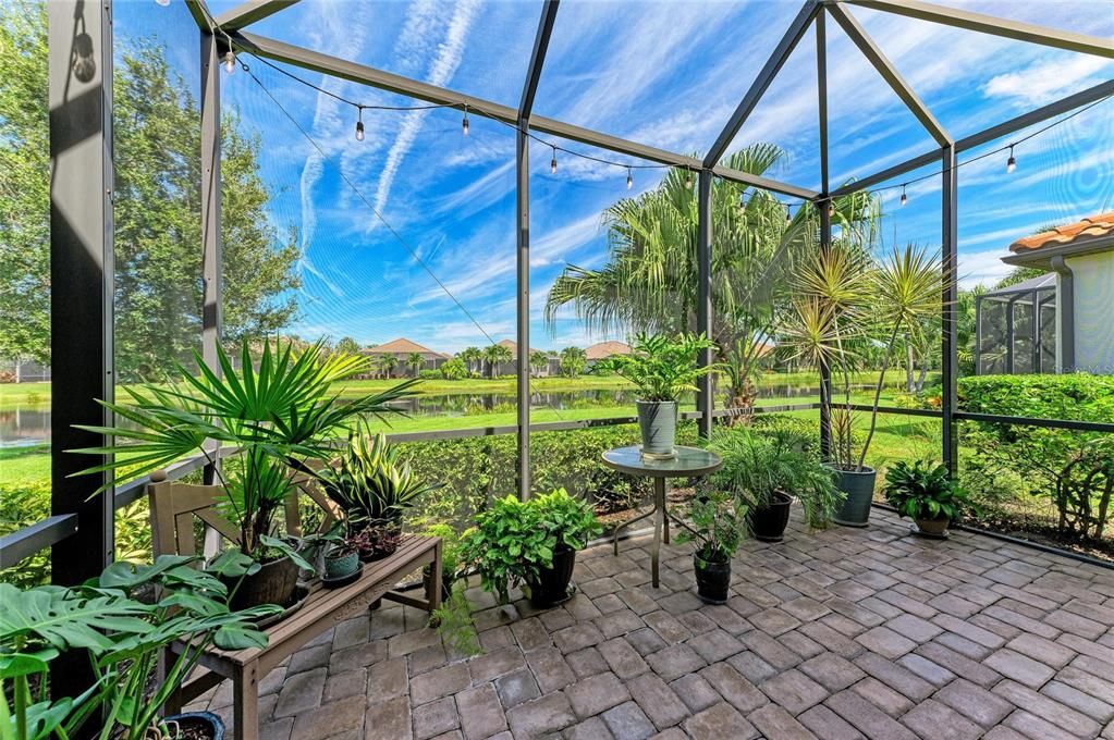 For Sale: $499,000 (2 beds, 2 baths, 1684 Square Feet)