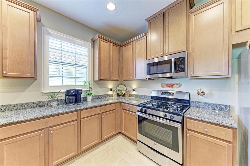 For Sale: $499,000 (2 beds, 2 baths, 1684 Square Feet)