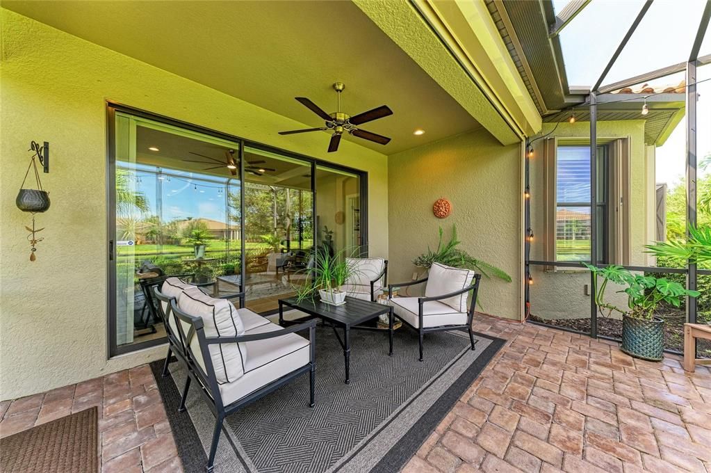 For Sale: $499,000 (2 beds, 2 baths, 1684 Square Feet)