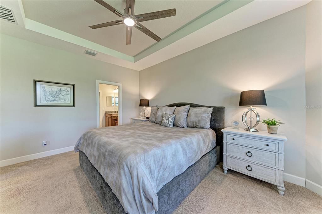 For Sale: $499,000 (2 beds, 2 baths, 1684 Square Feet)