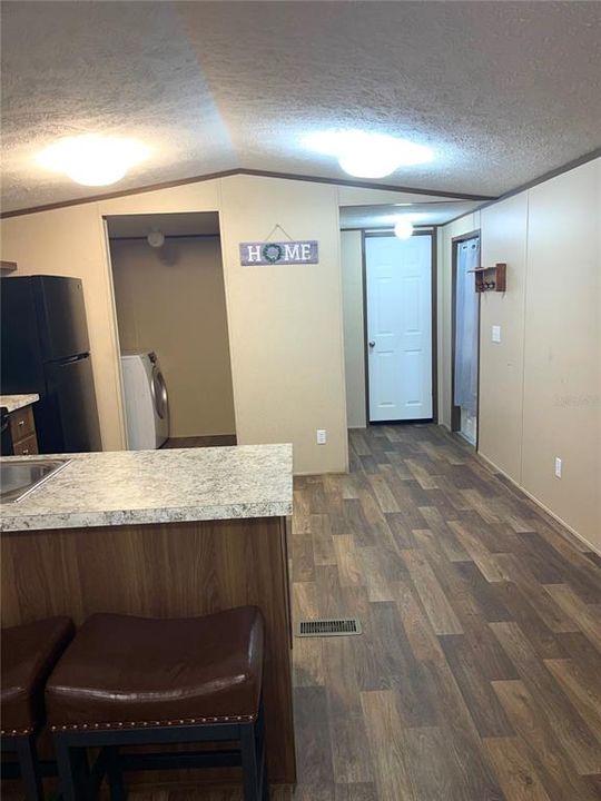 For Sale: $149,900 (2 beds, 2 baths, 840 Square Feet)