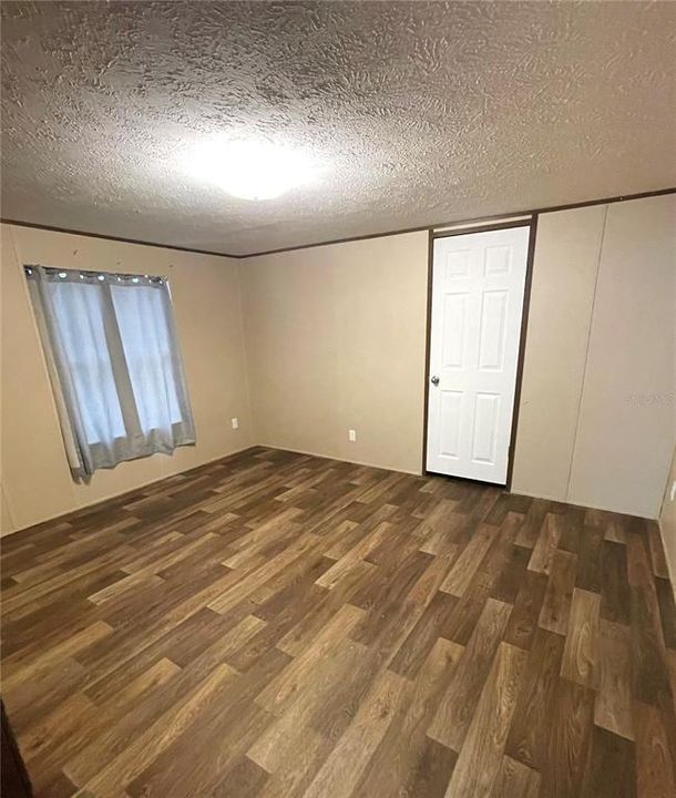 For Sale: $149,900 (2 beds, 2 baths, 840 Square Feet)