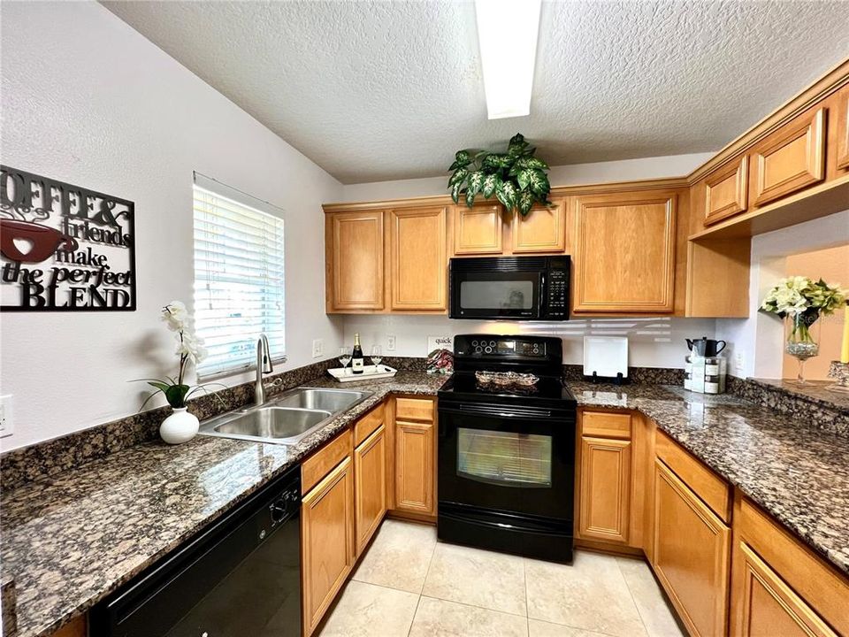 For Sale: $229,000 (3 beds, 0 baths, 1560 Square Feet)