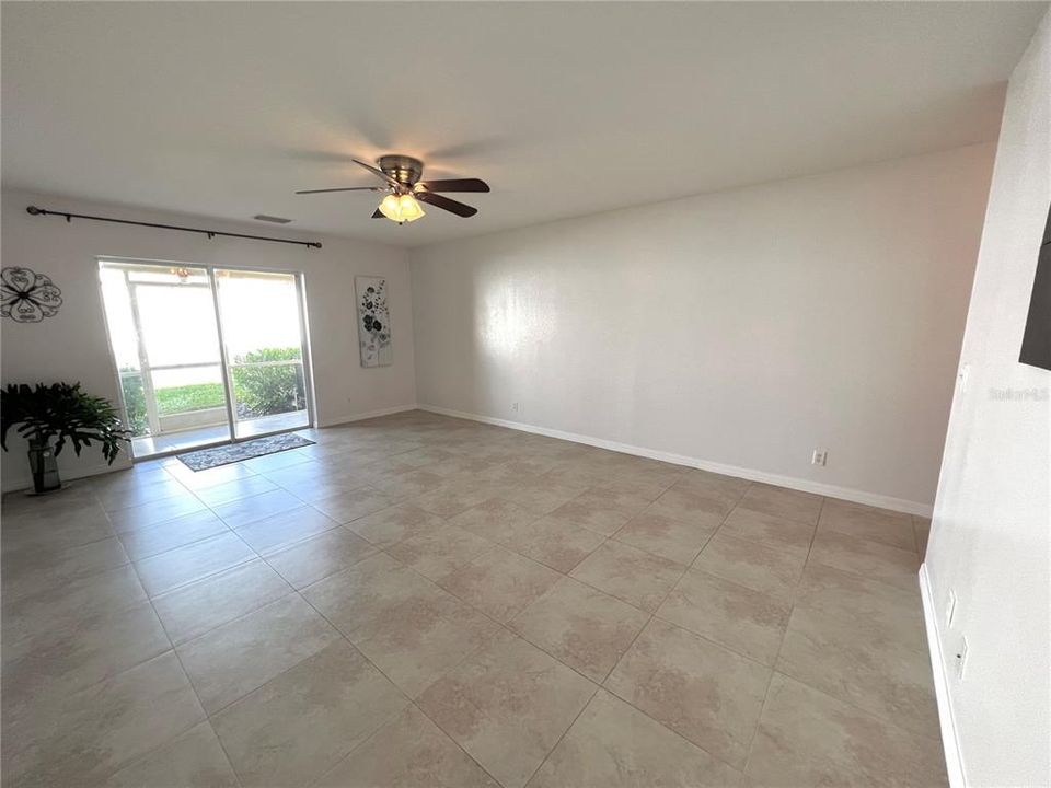 For Sale: $229,000 (3 beds, 0 baths, 1560 Square Feet)